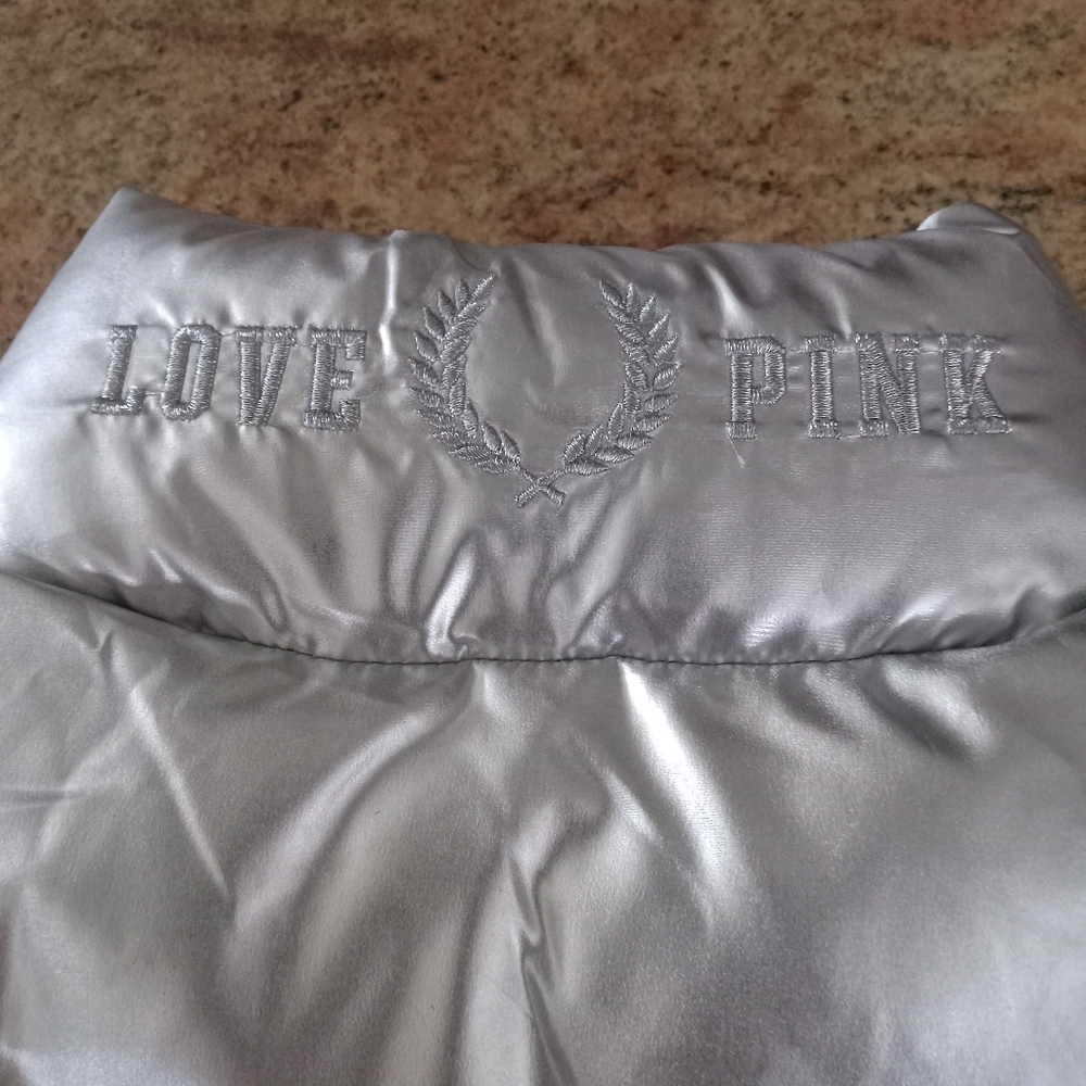 Vest - Picture 4 of 5